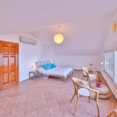 Leucosia Villa *